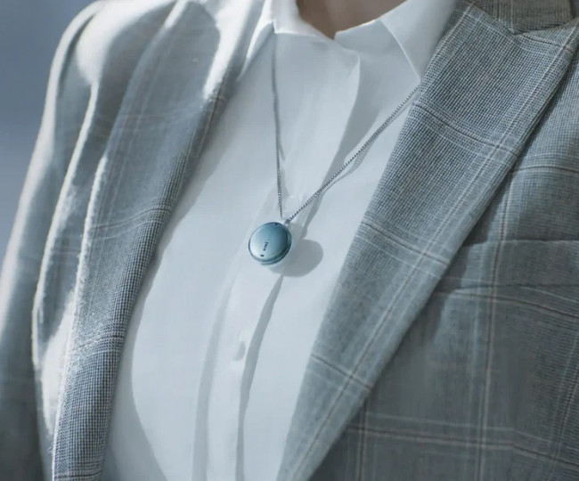 Носимий пристрій Omi AI ChatGPT